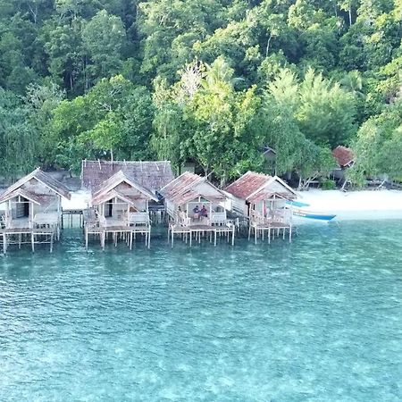 Firdas Bungalows Waisai Exterior photo